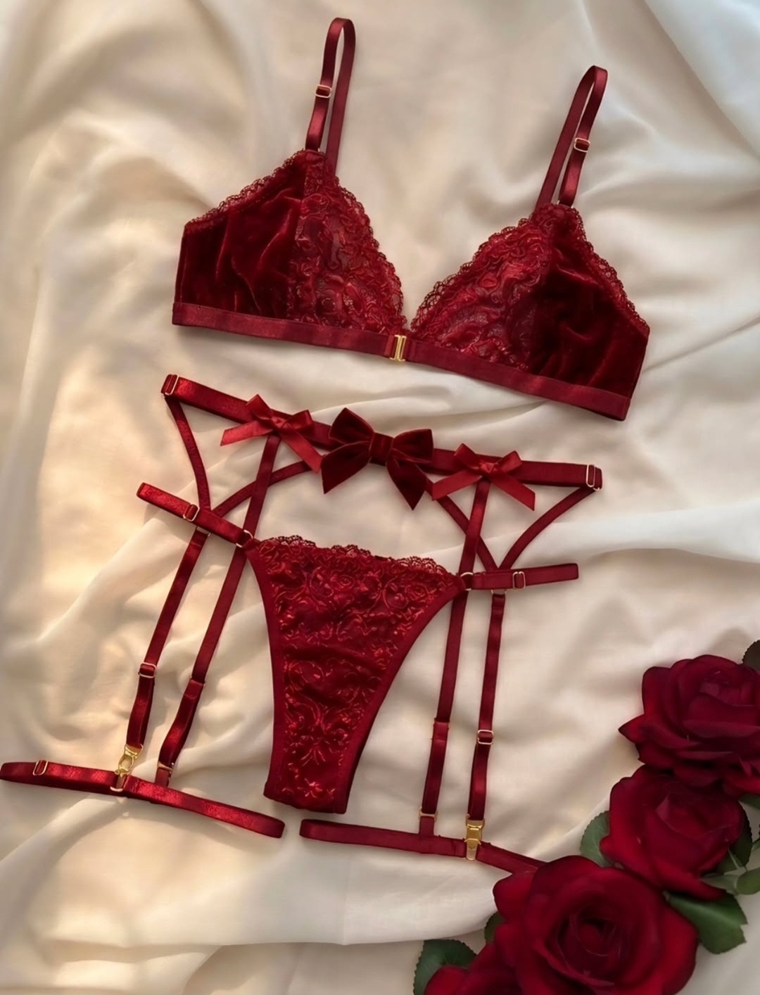 ELORETTE 3 PIEZAS CON ENCAJE FLORAL 🌸